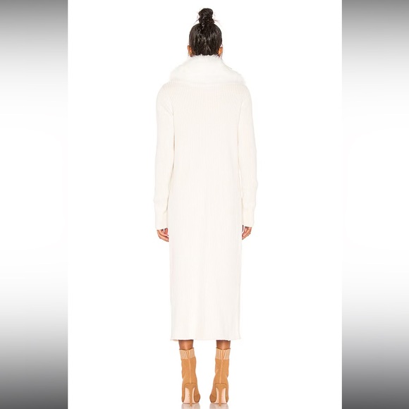 Show me your mumu faux fur cardigan XS, brand new with tags, perfect for fall 🤍 - Picture 3 of 3